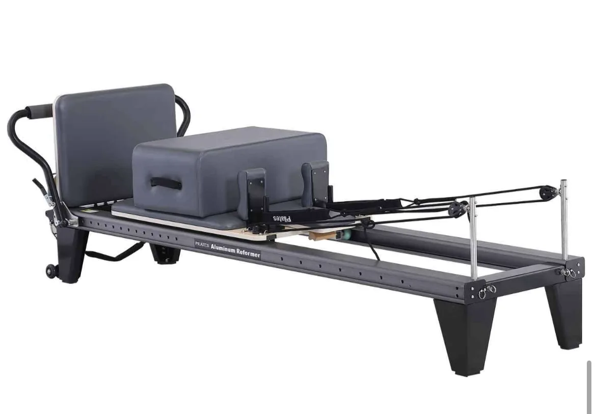 vimora reformer aluminum 2nd gen full track elite 04.webp Vimora aluminum-frame full track Pilates reformer, for professional studio use